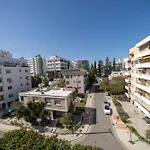 3 Bedroom Flat Near Center Διαμέρισμα *