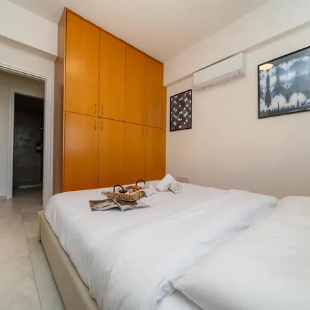 アパート 3 Bedroom Flat Near Center *