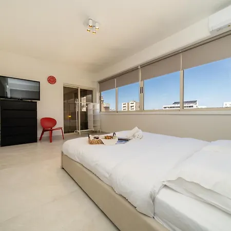 3 Bedroom Flat Near Center * Никосия